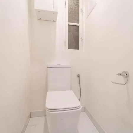 Zizkovzen By Rentez Apartment Prague